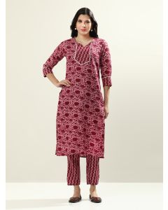 Yoke Design Floral Cotton Blend Kurta Sets-DIYAAAA3 Maroon