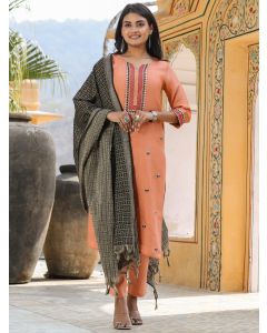 Women Camel Brown Silk Kurta With Pants And Brocade Dupatta