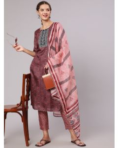 Maroon Silk Blend Embroidered Ethnic Print Straight Kurta With Printed Pant & Printed Kota Doriya Dupatta