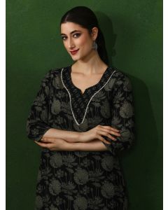 Floral Embroidered Straight Pure Cotton Kurta-JKSR1023 Black