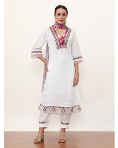 Embroidered Chanderi Silk Ethnic Motifs Kurta Sets With Dupatta-NVLK-005 White